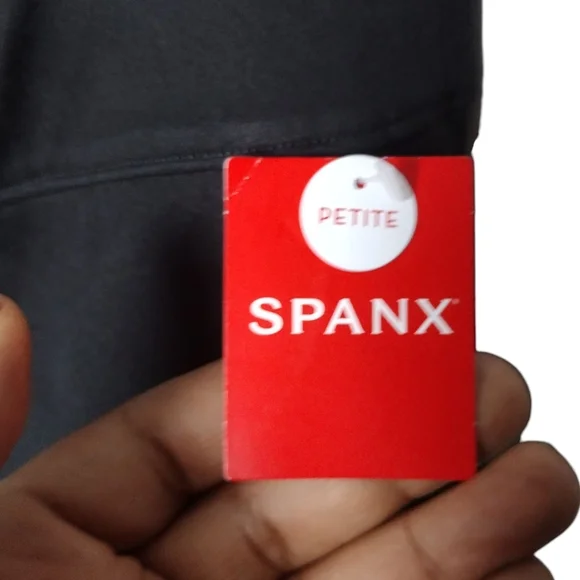 Spanx On The Go Wide Leg Cropped Pants Petite Classic Black NWT - Picture 9 of 10